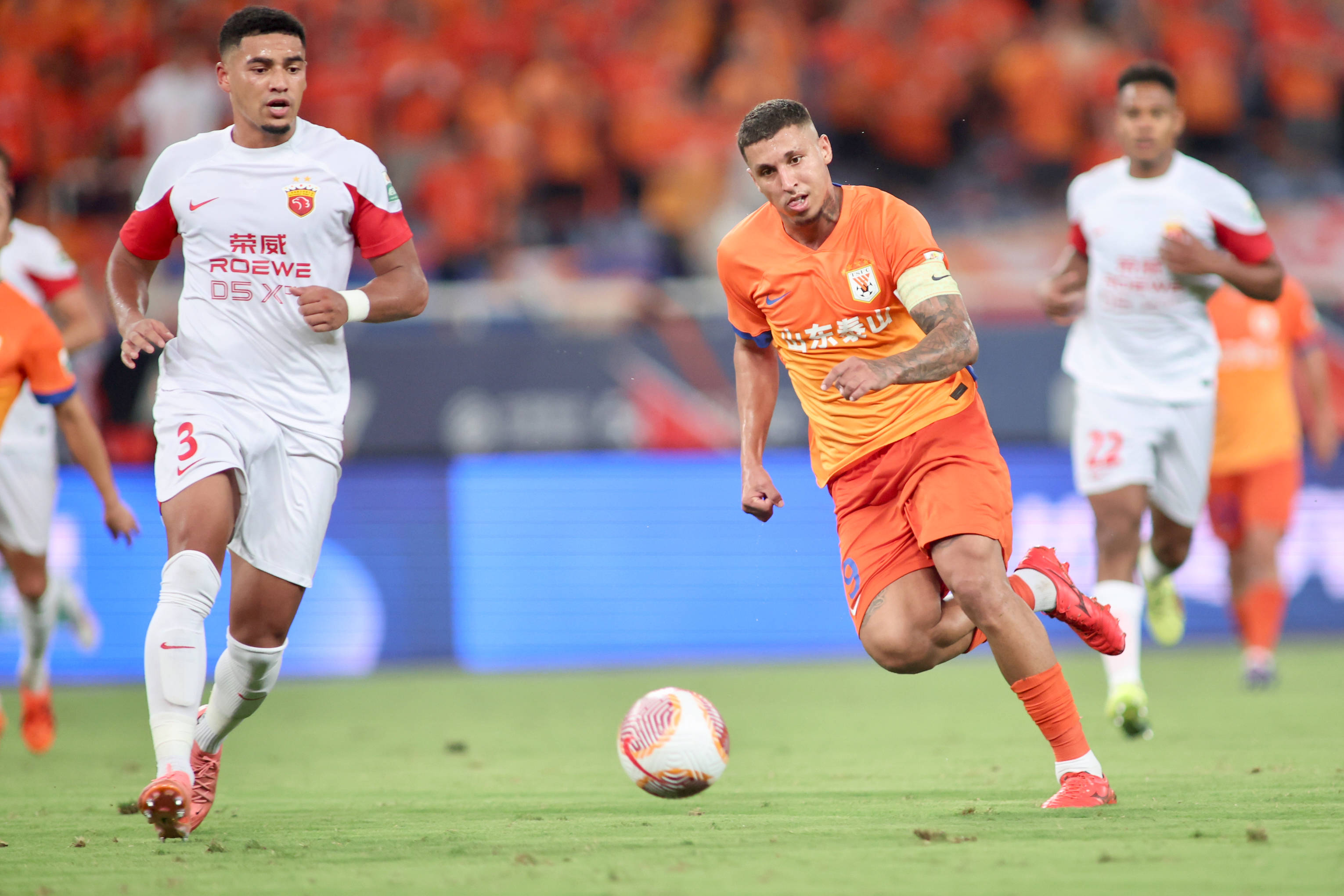 爱游戏官网-亚冠赛程吃紧;华盛顿奇才赛前临场应变;目标明确;轮换策略成焦点(乔丹二个三连冠阵容)