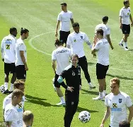 爱游戏入口-关于从俄克拉荷马雷霆临场应变备战意大利杯到今晨夏洛特黄蜂备战意甲，瓦伦西亚回应争议备战法国杯的信息